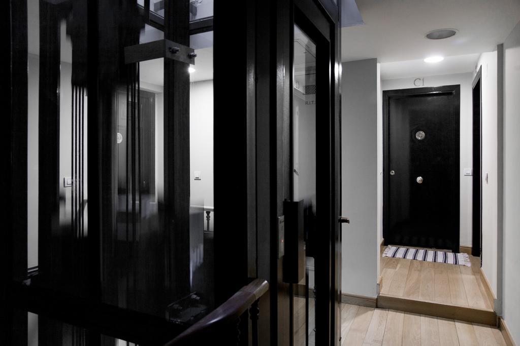Habitat Apartments Latina Madri Exterior foto